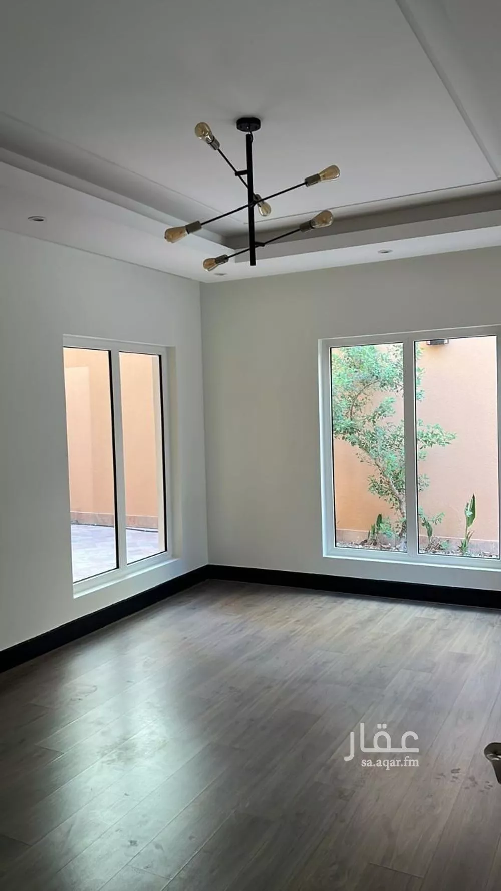 فيلا 5 غرف في الملقا 2