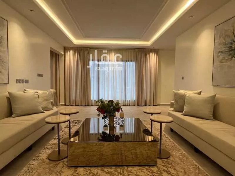 فيلا 7 غرف في البحيرة 4