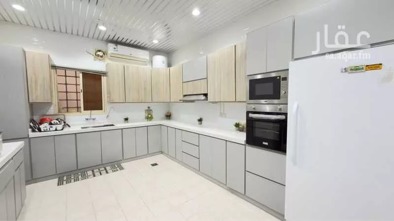 فيلا 4 غرف في النظيم 4