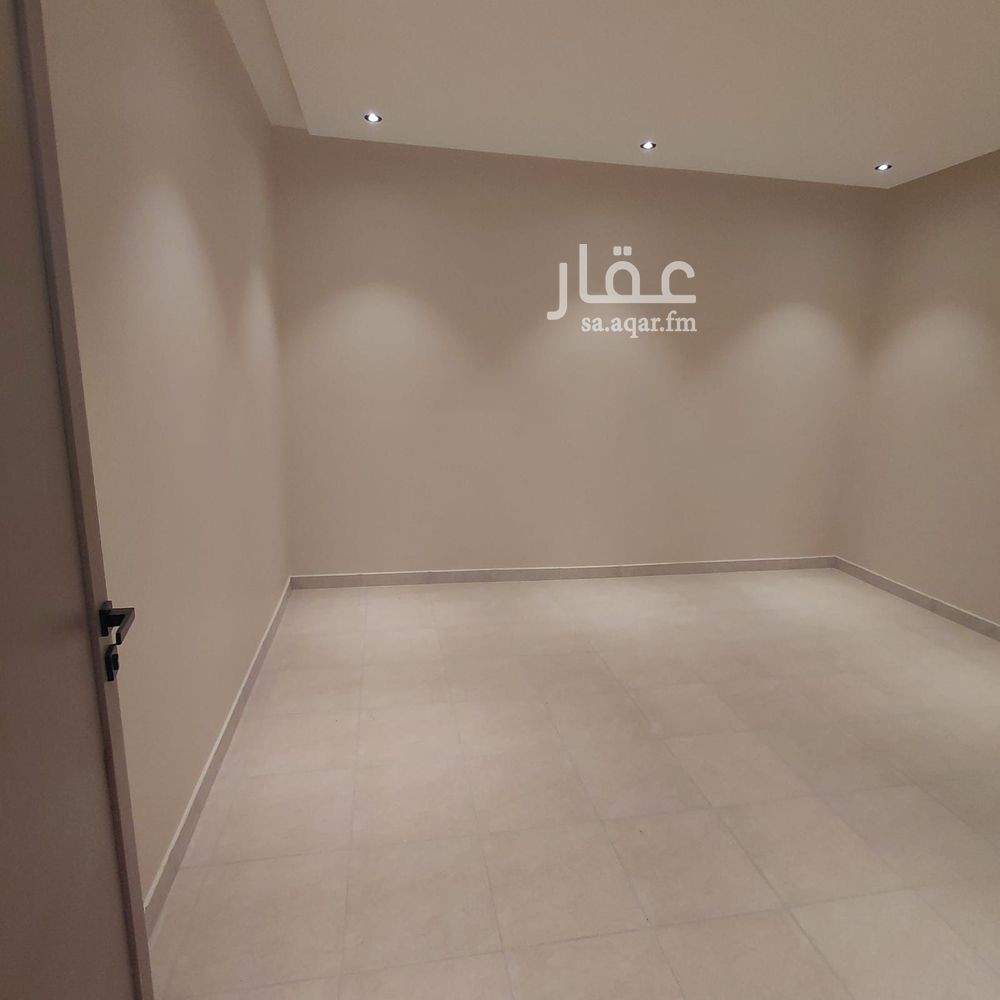 4 bedroom villa in Granada, Riyadh 6