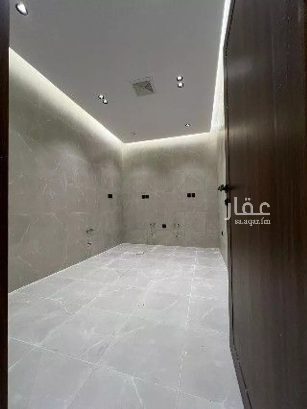 شقة 4 غرف في الروضة 3