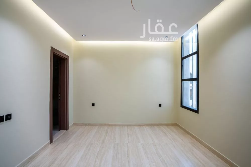 شقة 4 غرف في الروضة 5