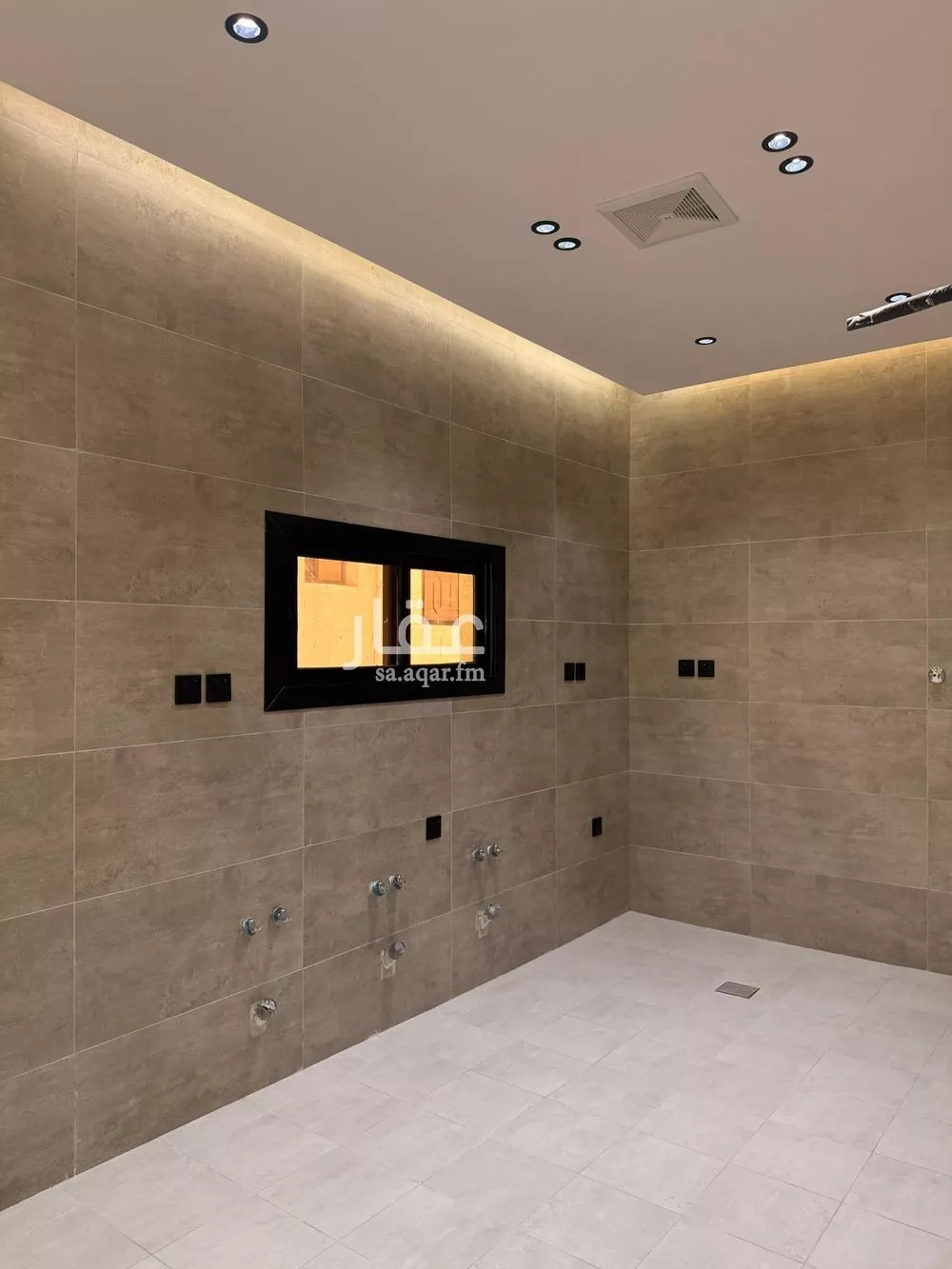 4 bedroom apartment in Al Rawdah 5