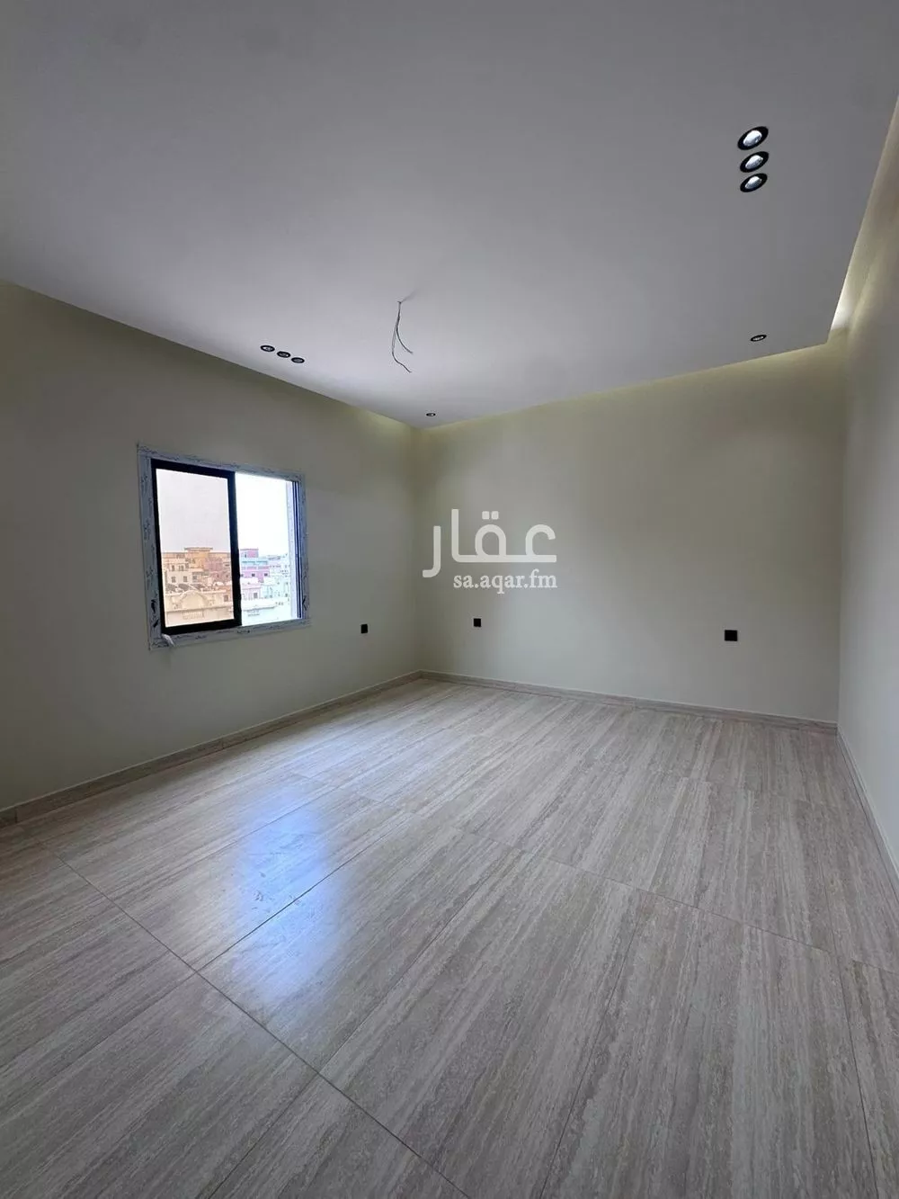 شقة 4 غرف في الروضة 4