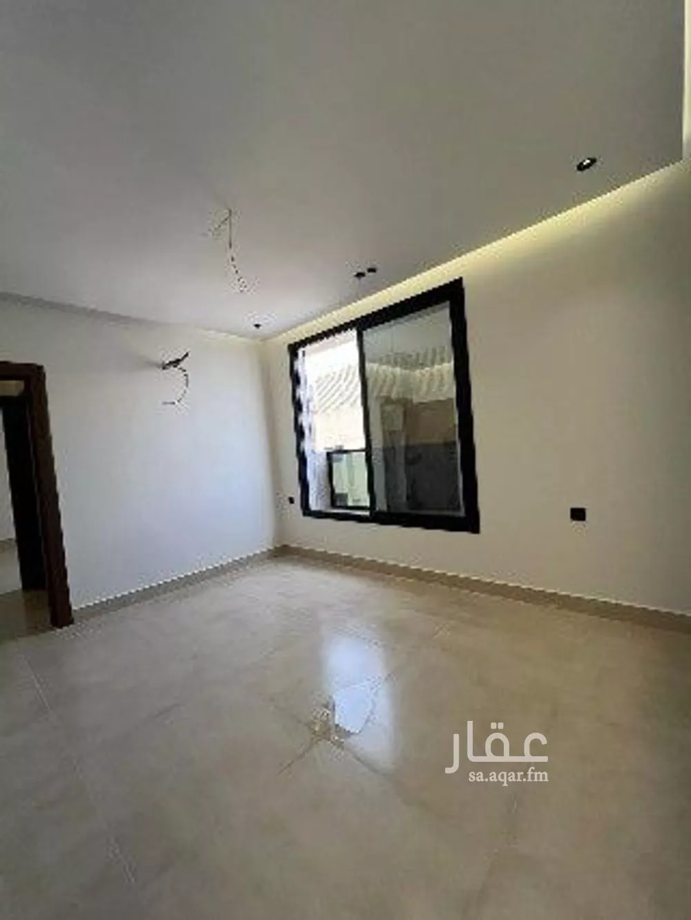 شقة 4 غرف في الروضة 5