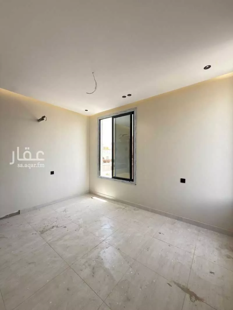 شقة 4 غرف في الروضة 5