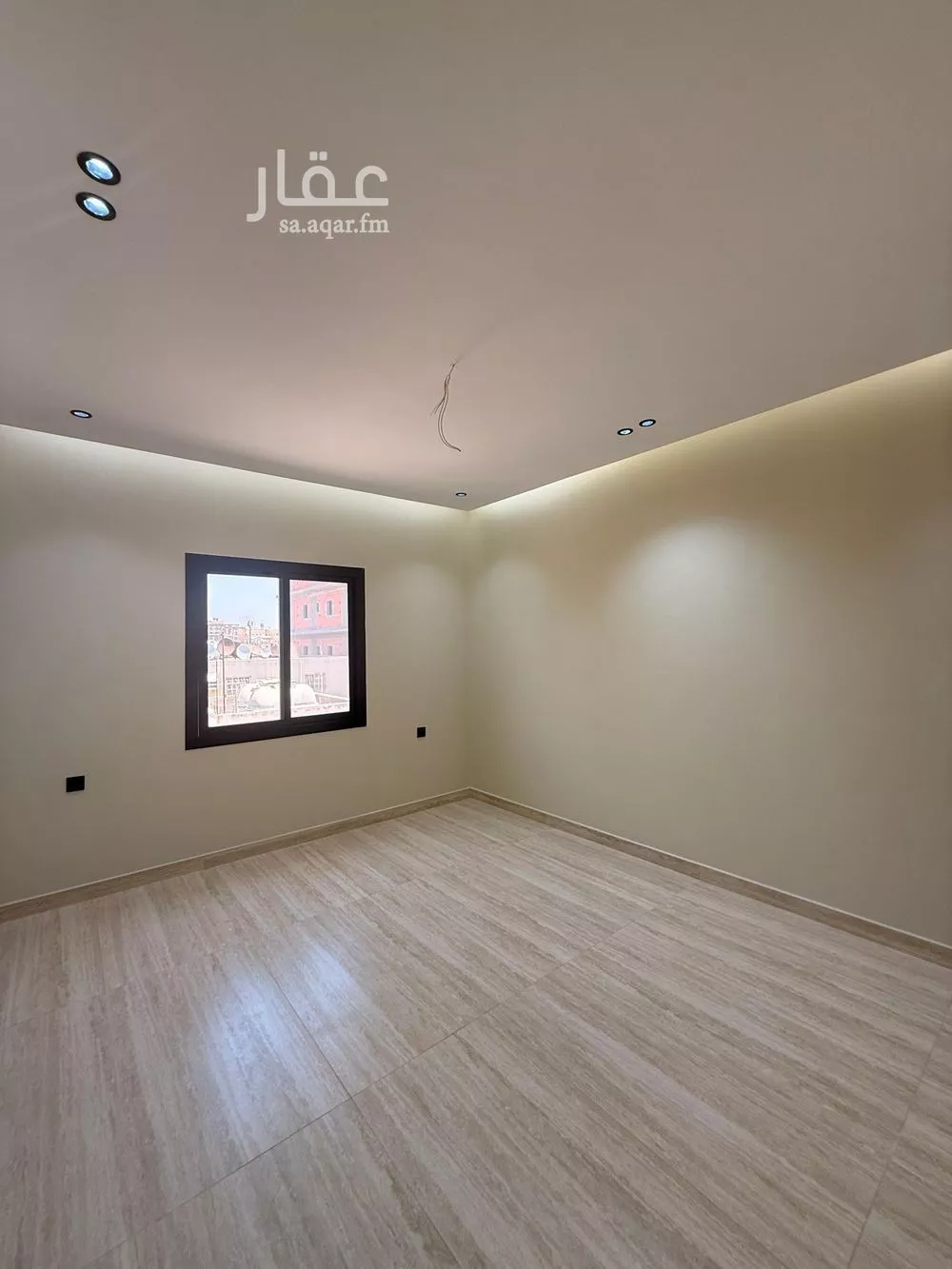 شقة 4 غرف في الروضة 4