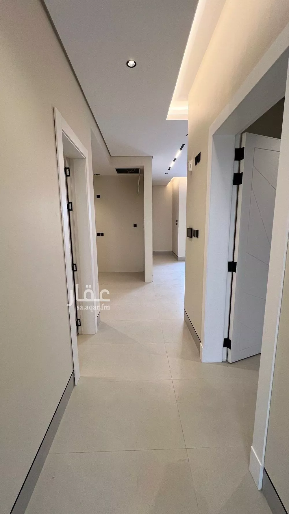 3 bedroom apartment in King Fahd, Riyadh 5