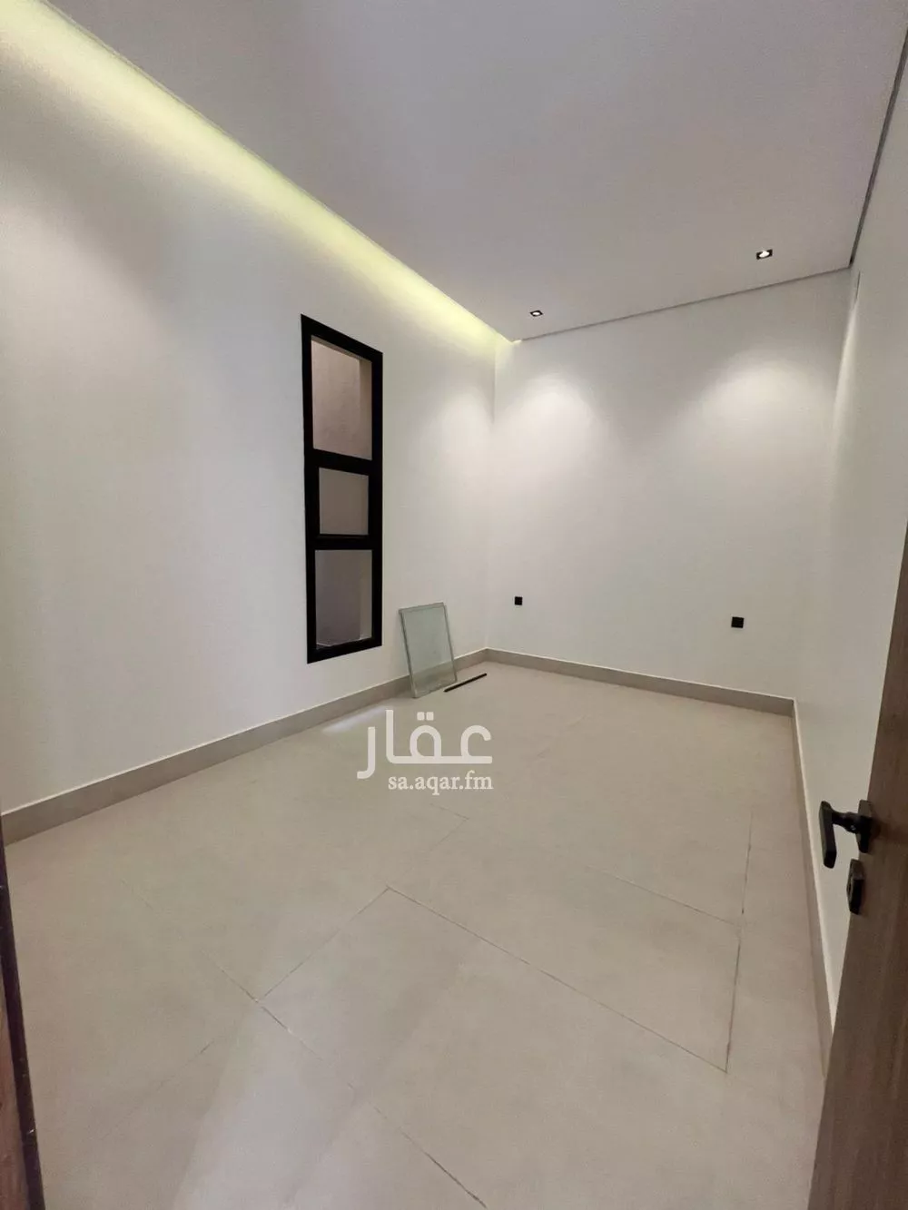 فيلا 5 غرف في النرجس 4