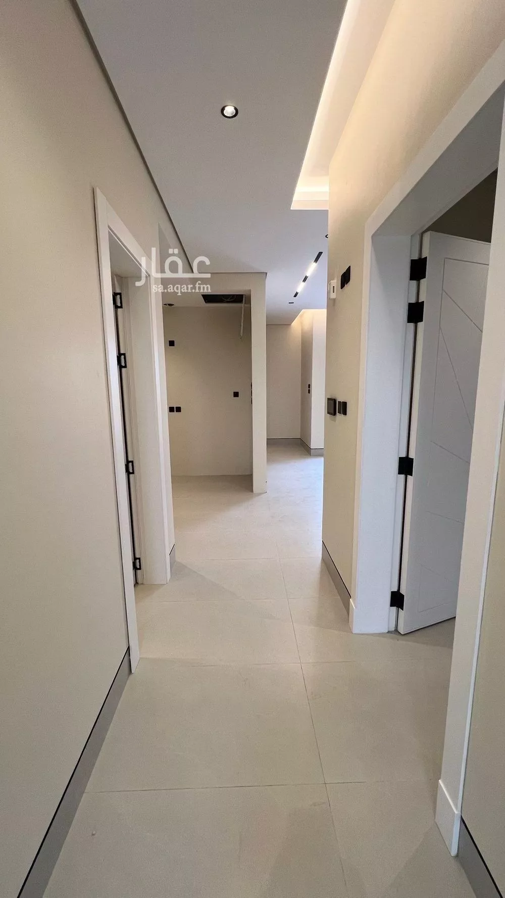 3 bedroom apartment in King Fahd, Riyadh 5