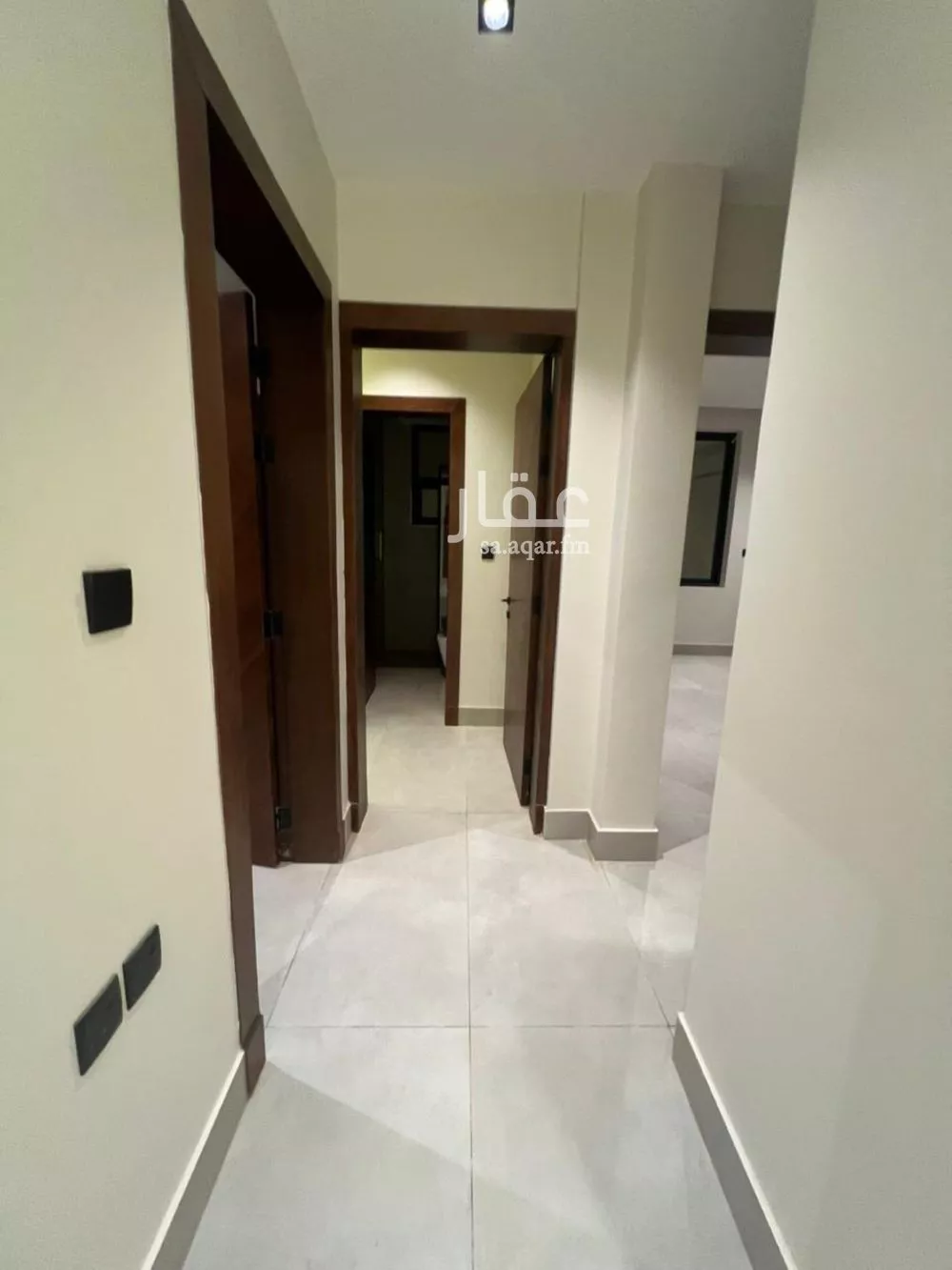 دور 4 غرف في العارض 4