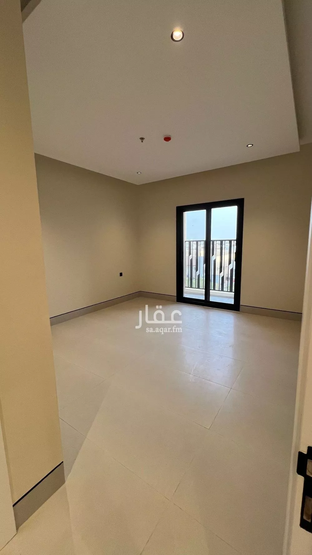 3 bedroom apartment in King Fahd, Riyadh 6