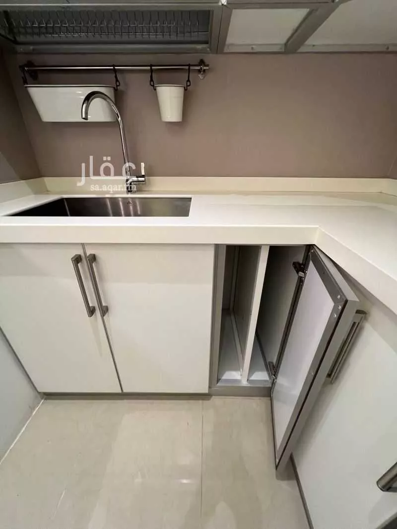 3 bedroom apartment in Hajar, Eastern Province 13