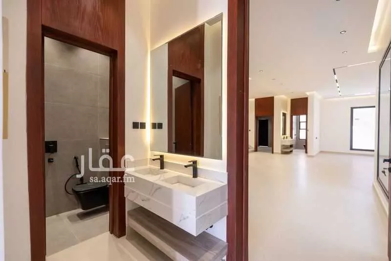 فيلا 6 غرف في الشرق 4