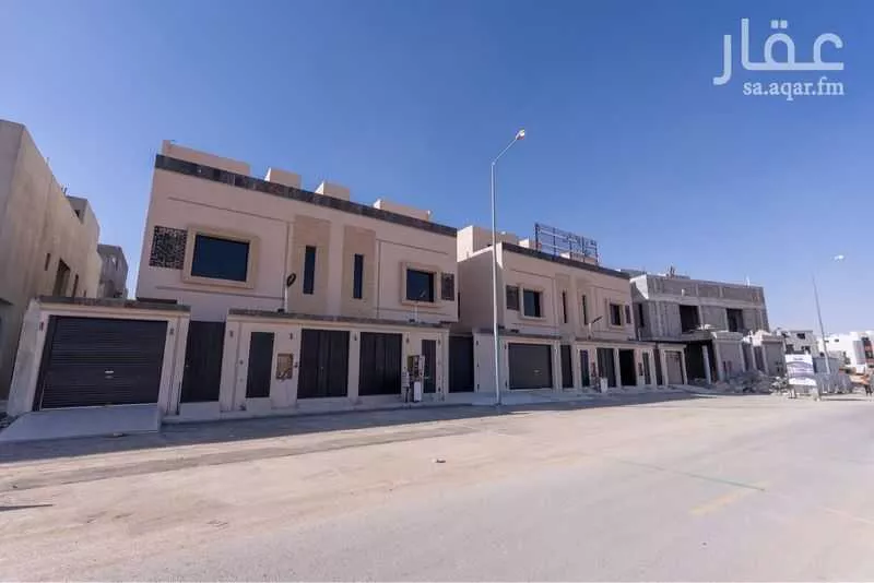 فيلا 6 غرف في الشرق 2