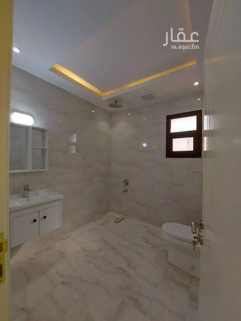 5 bedroom villa in Al Ghnamiah, Riyadh 10