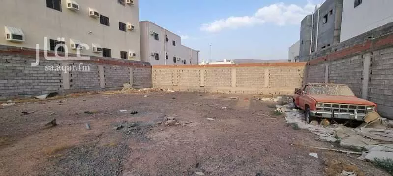 أرض 600 م² في خاخ 2