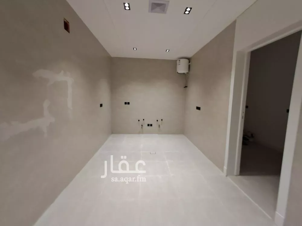 5 bedroom villa in Dhahrat Laban 5