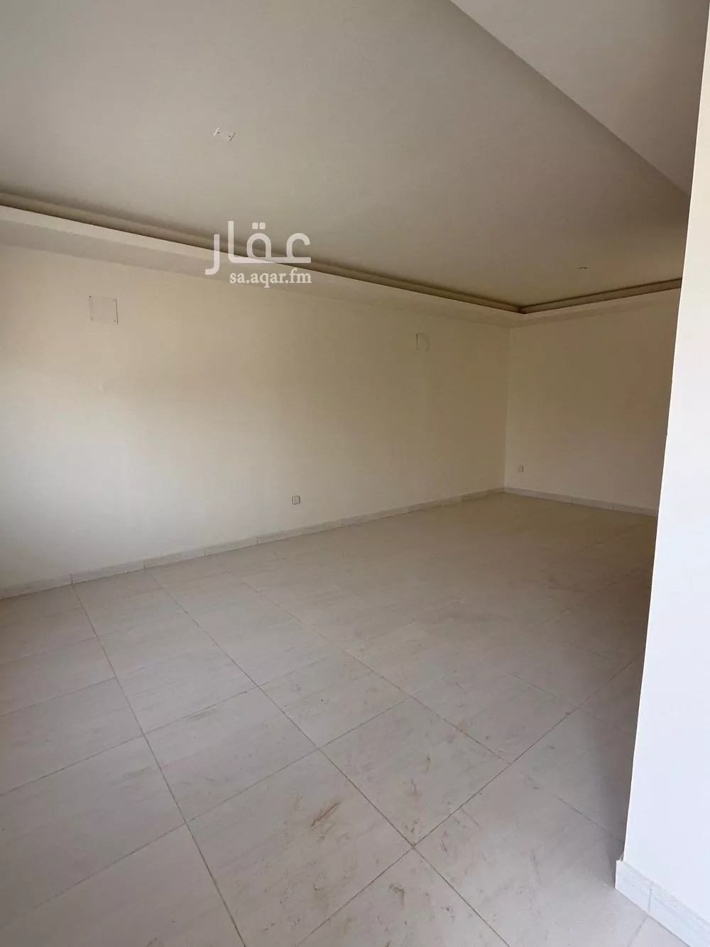 فيلا 5 غرف في العارض 4