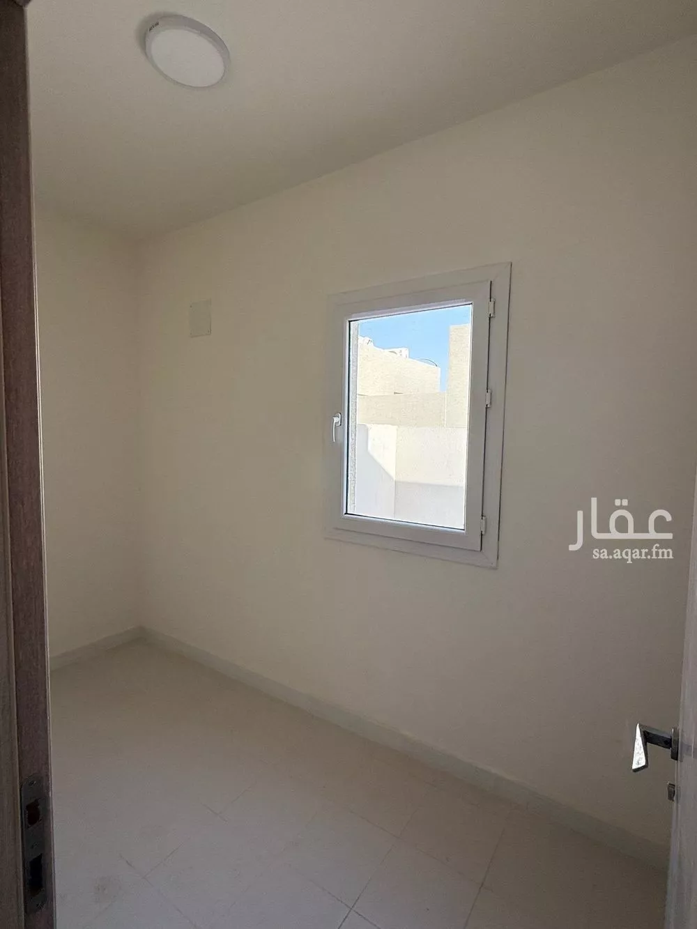 فيلا 5 غرف في العارض 4