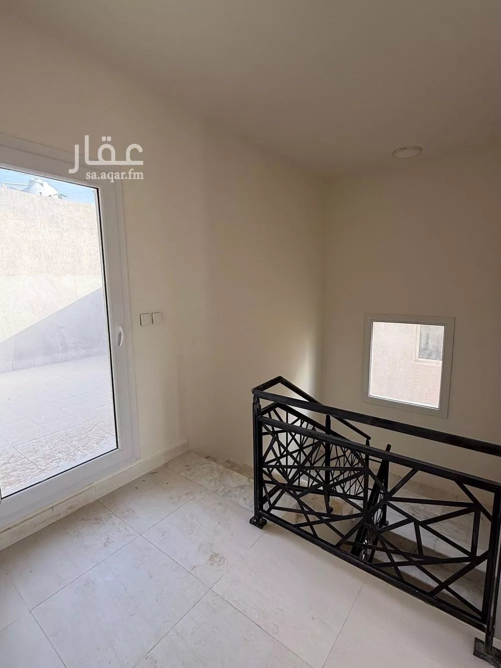 فيلا 5 غرف في العارض 5