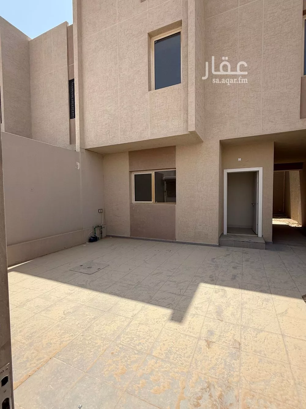 فيلا 5 غرف في العارض 2