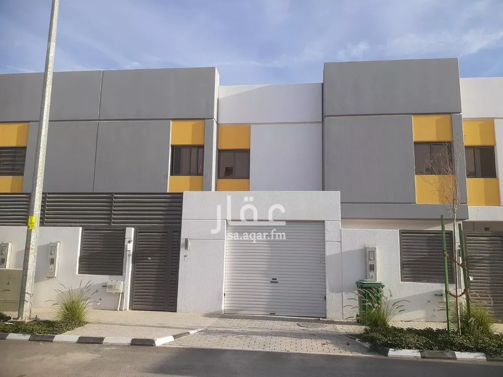 فيلا 4 غرف في العارض 2