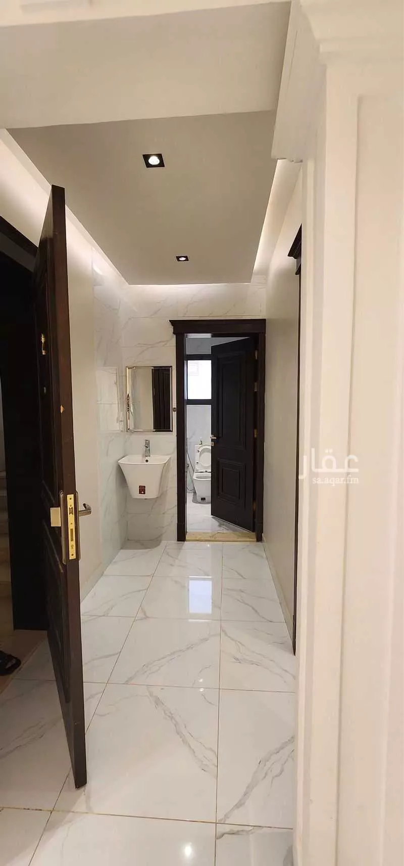 4 bedroom apartment in Al Bashaer, Jeddah 9