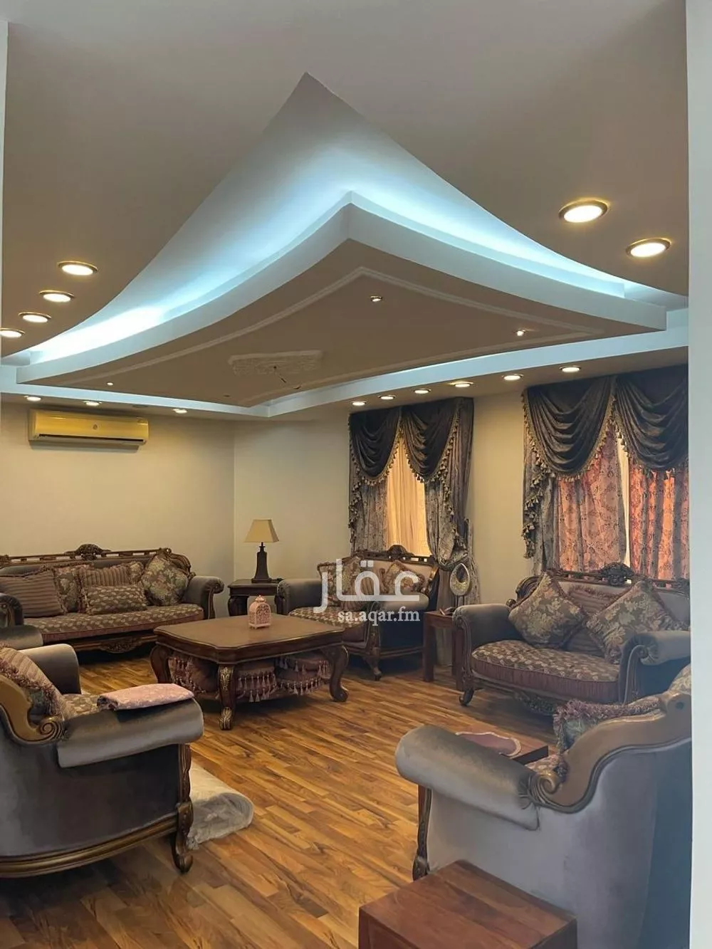 فيلا 5 غرف في الندى 3