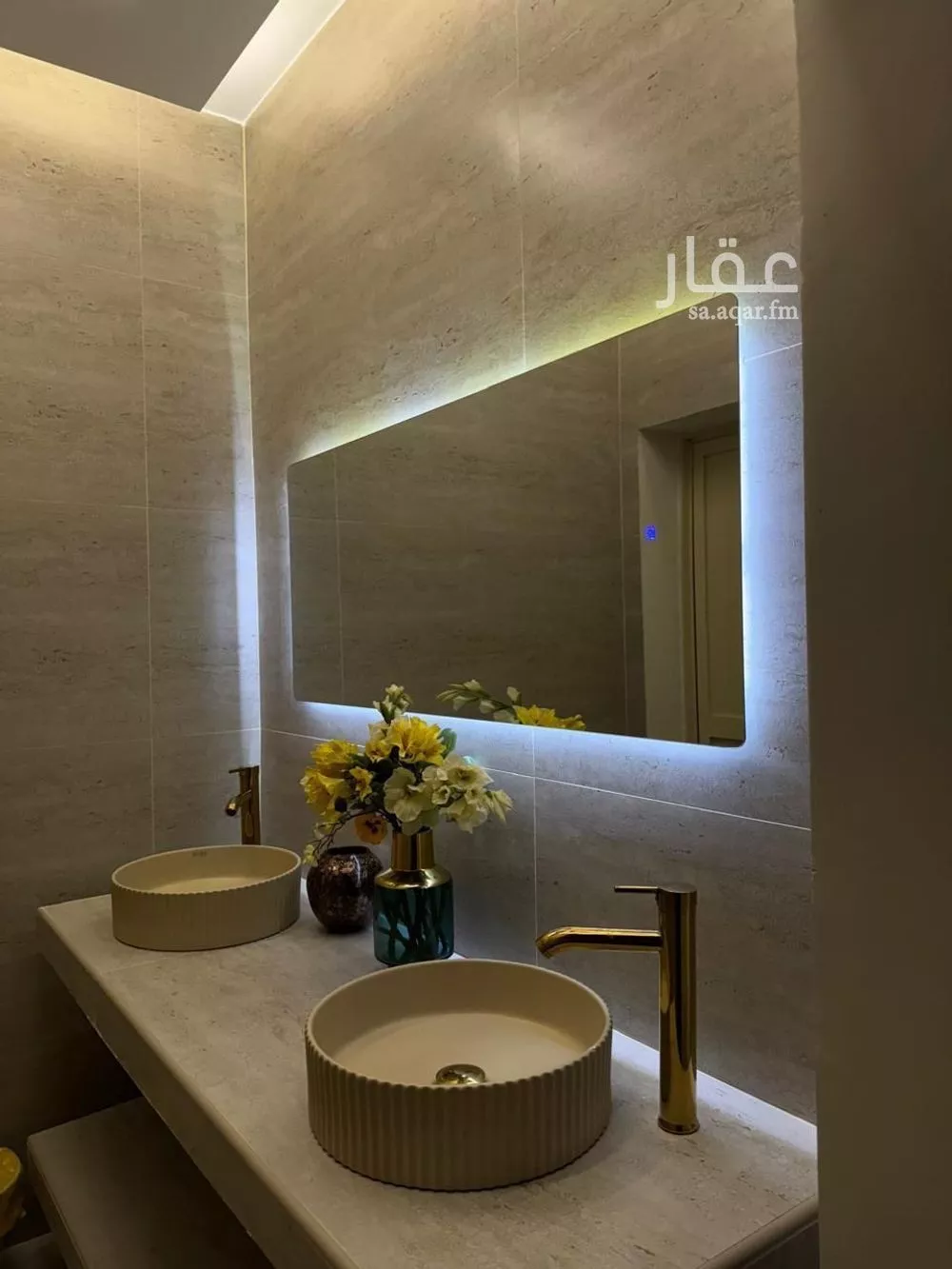 فيلا 6 غرف في الشراع 3