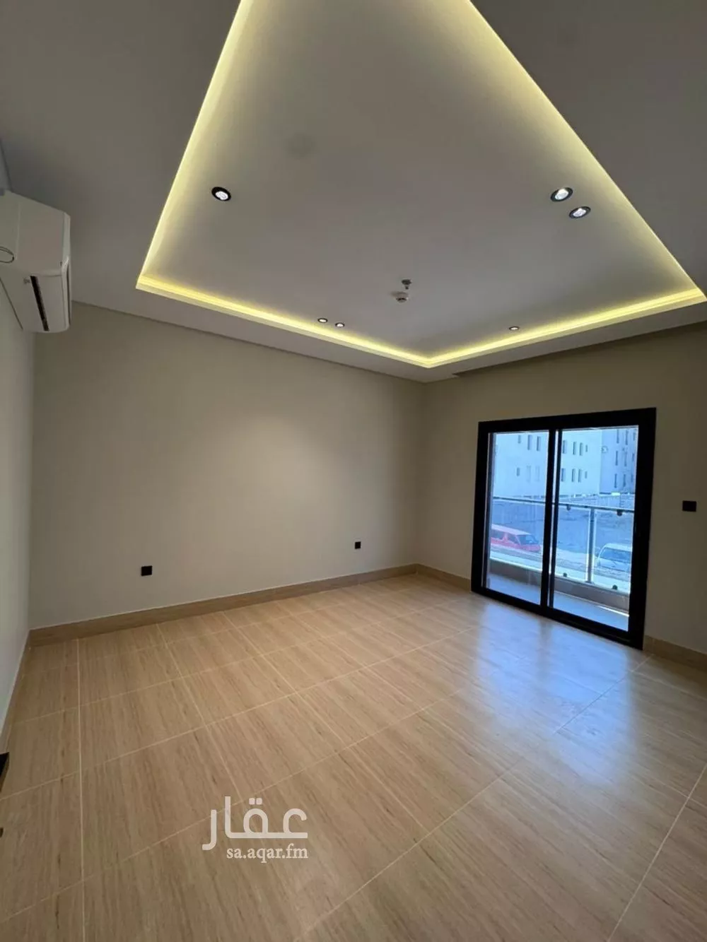 شقة 4 غرف في الحمرا 2