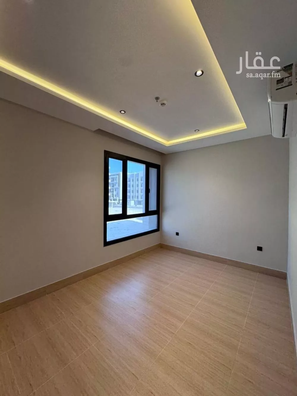 شقة 4 غرف في الحمرا 5