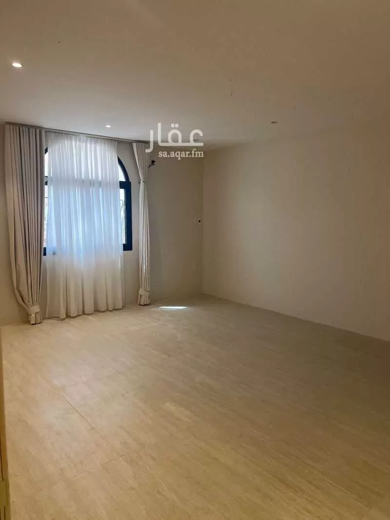 7 bedroom apartment in Al Badi 1