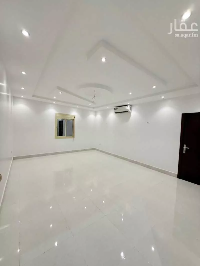 شقة 5 غرف في النهضة 4