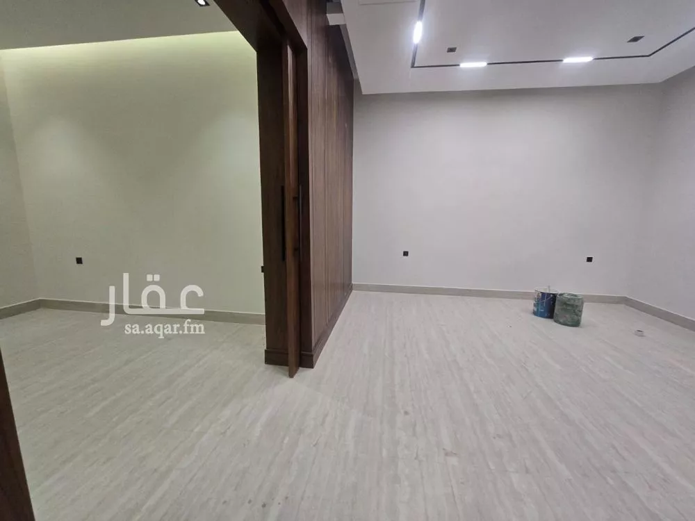 فيلا 6 غرف في النرجس 4