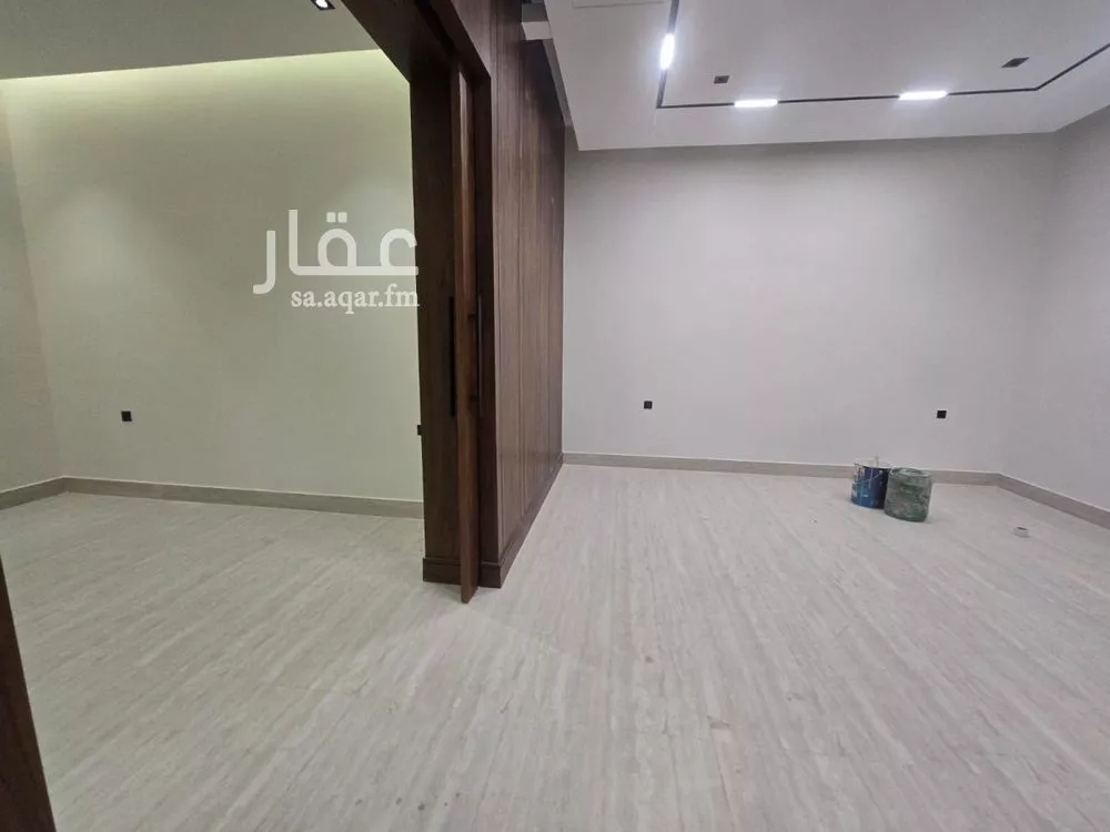 فيلا 6 غرف في النرجس 4