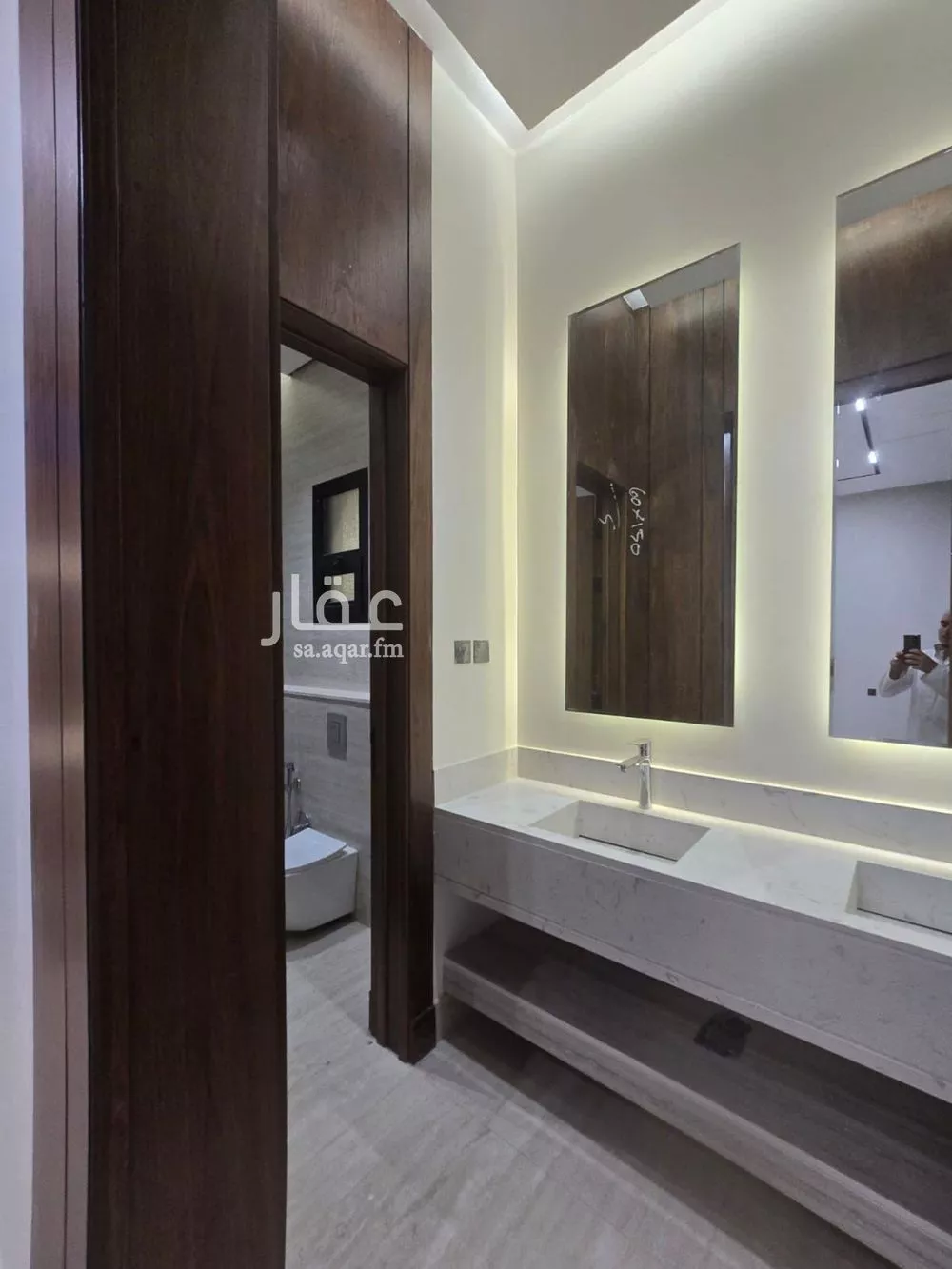 فيلا 6 غرف في النرجس 5