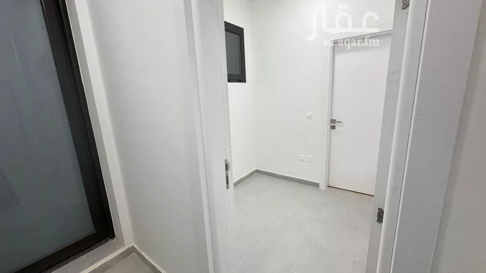 فيلا 5 غرف في النرجس 3