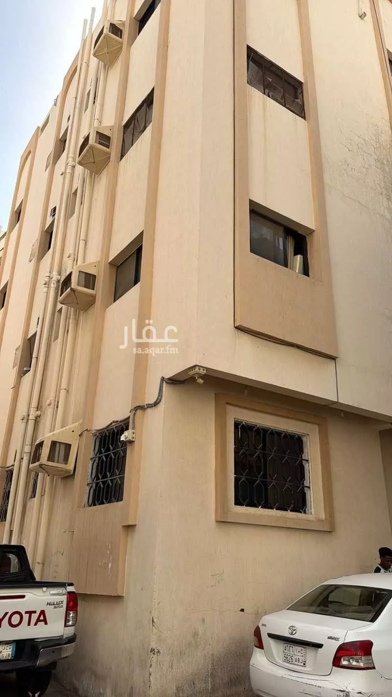 عمارة 200 م² في العزيزية