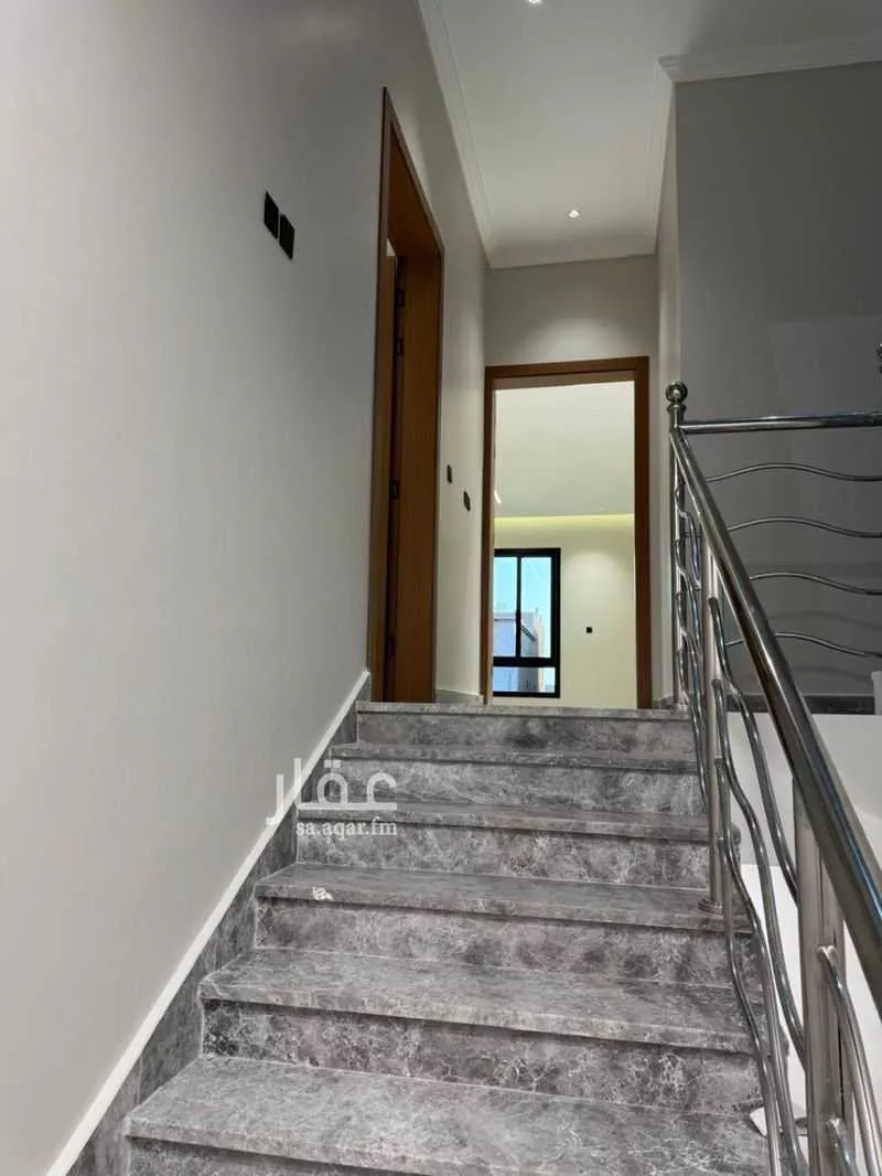 فيلا 13 غرف في طيبة 2