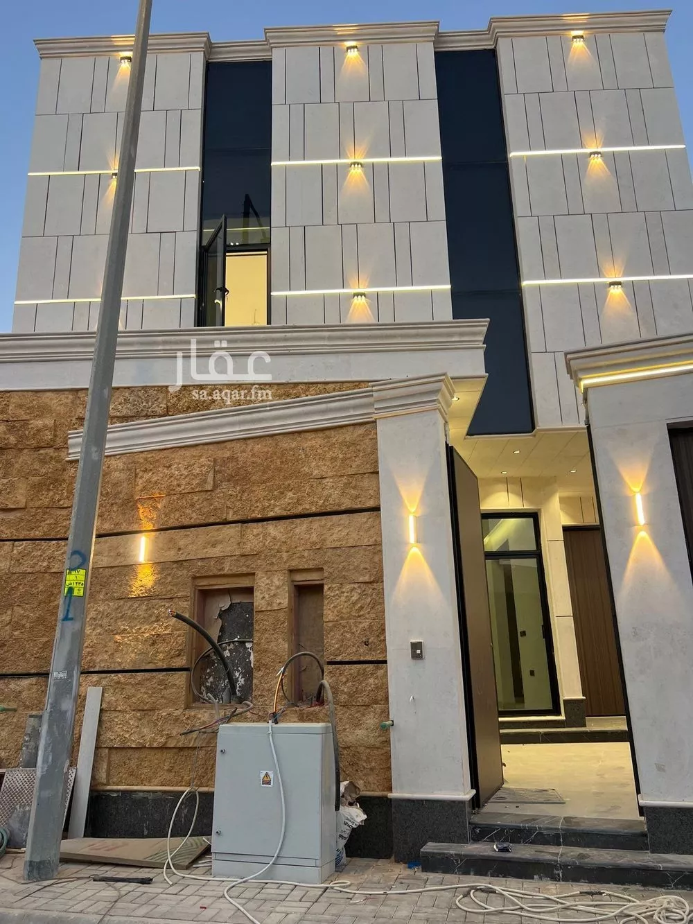 فيلا 5 غرف في الجنادرية 1