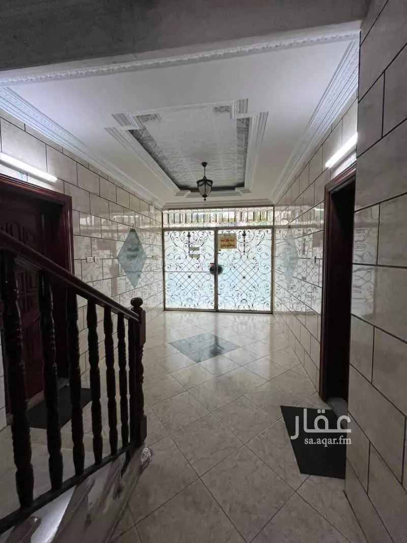 عمارة 380 م² في العزيزية 1