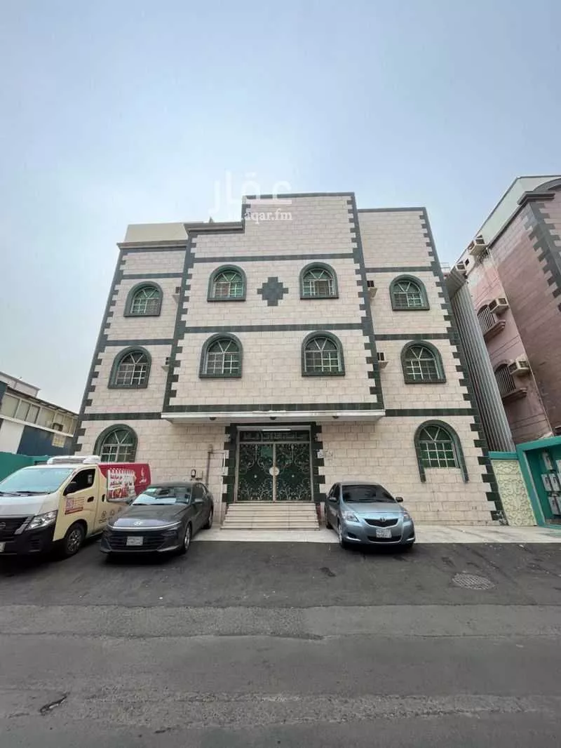 عمارة 380 م² في العزيزية 2