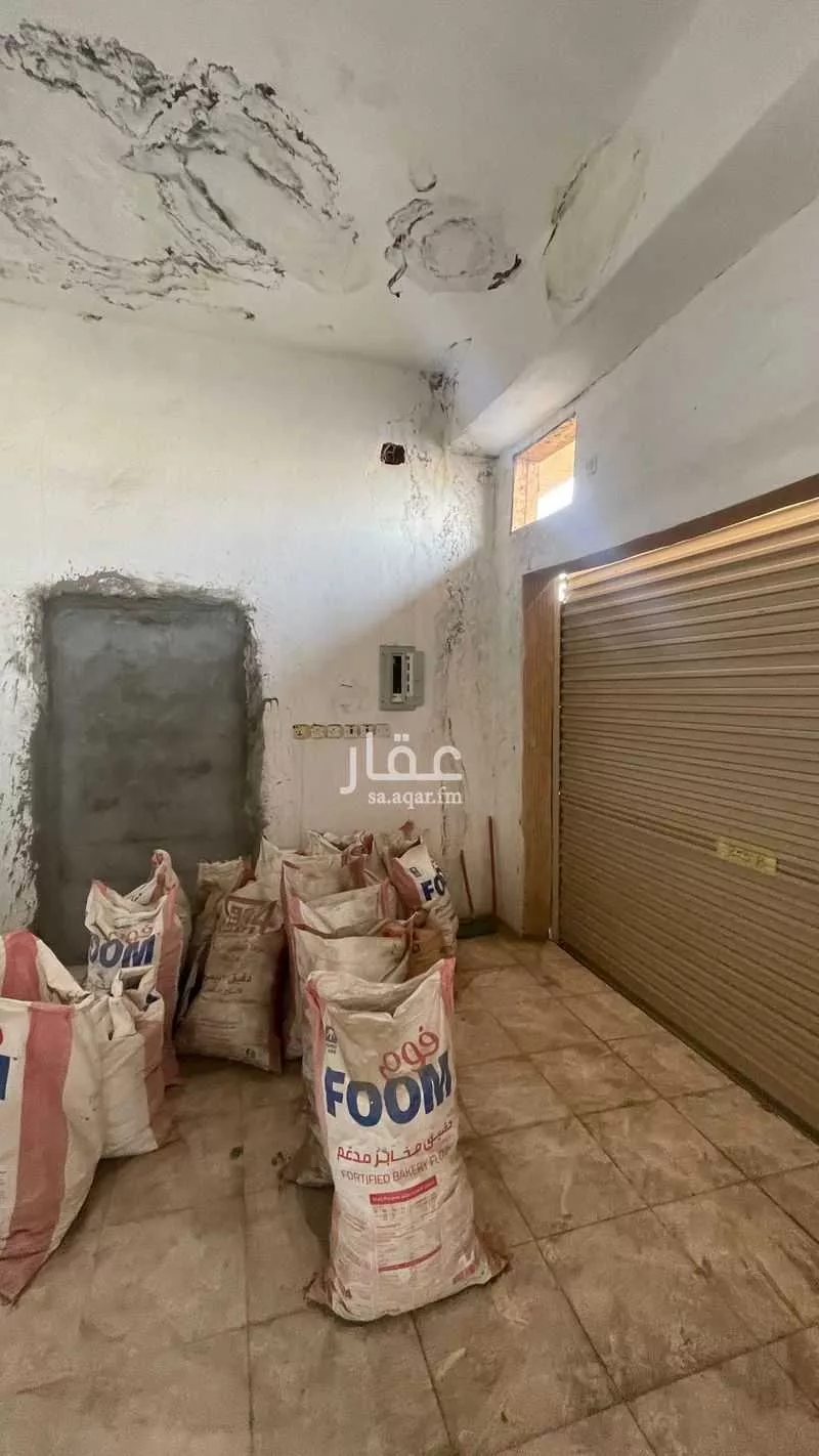 محل 625 م² في السكة الحديدية 2