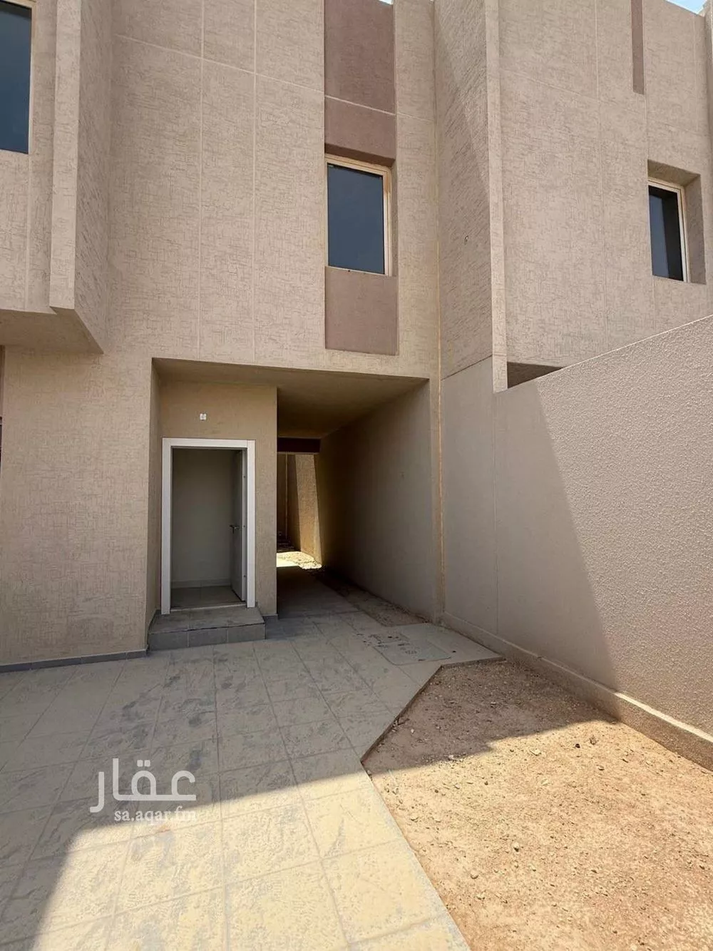 4 bedroom villa in Al Aridh, Riyadh 6