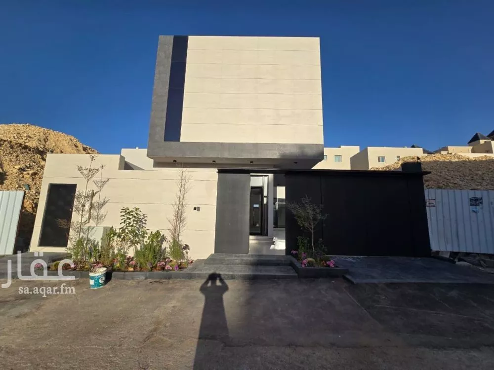 فيلا 4 غرف في النرجس