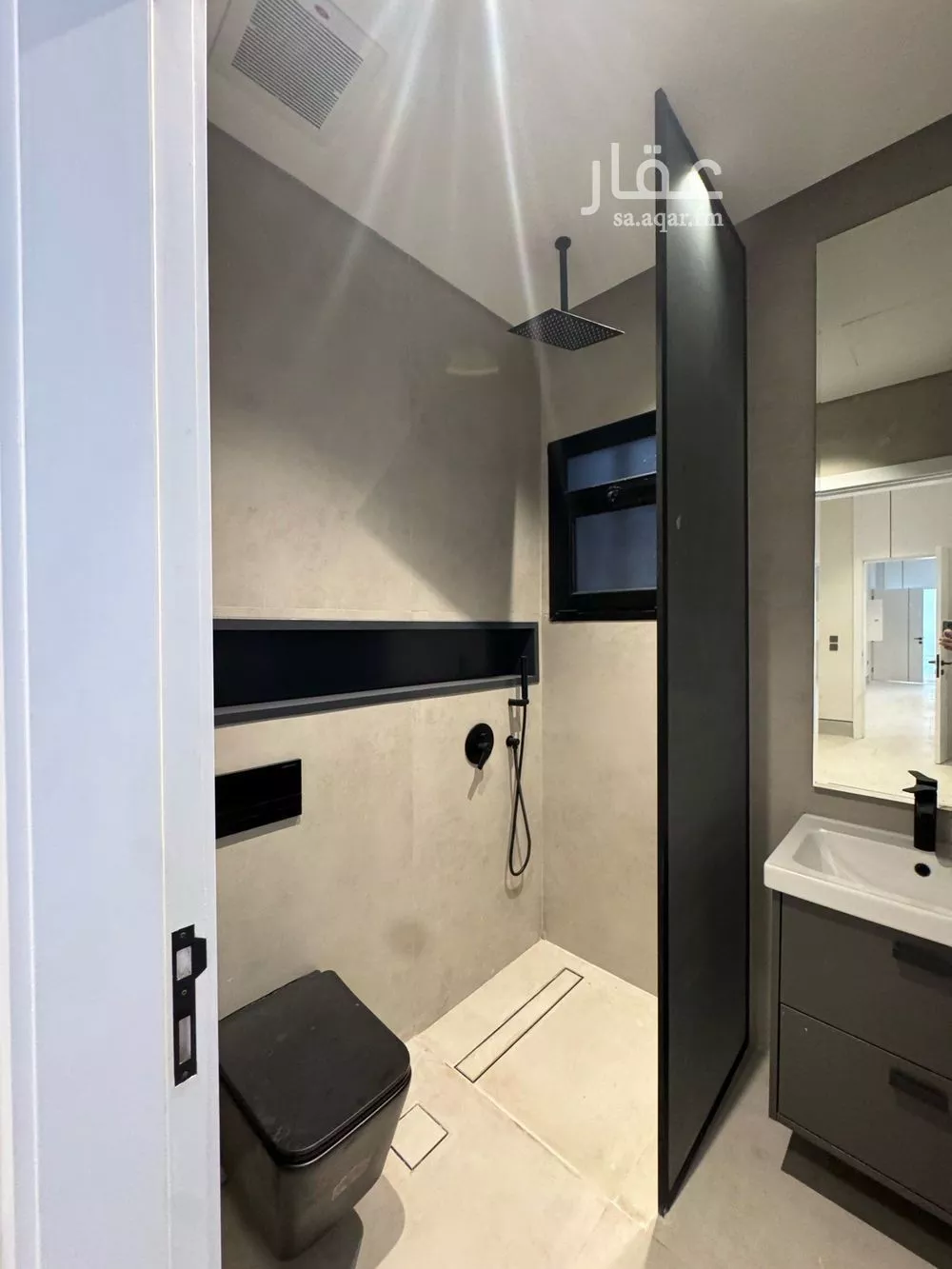 شقة 3 غرف في السيف 4