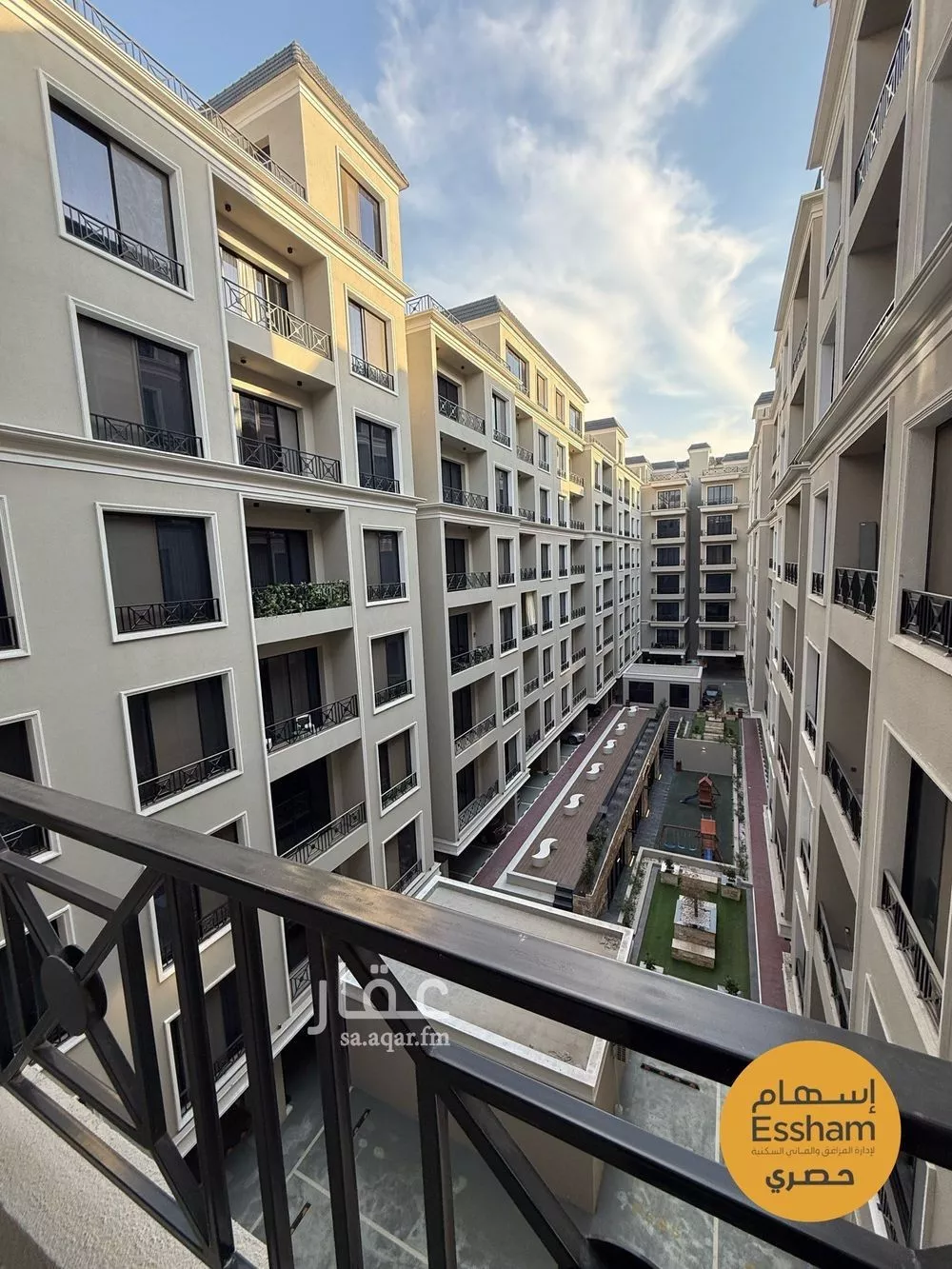 3 bedroom apartment in Al Hizam Al Thahabi 3