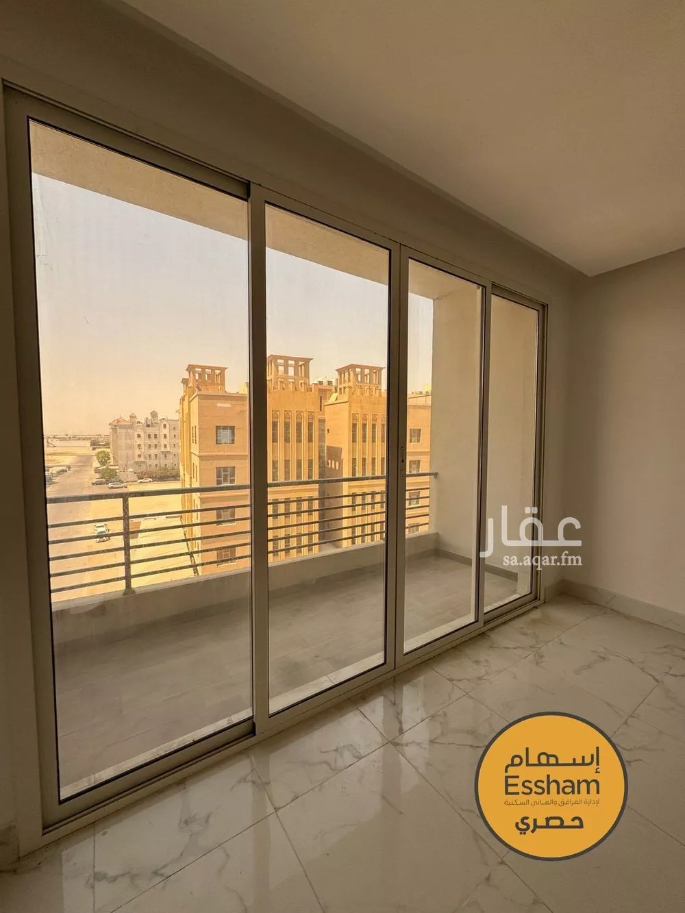 شقة 3 غرف في الحمرا 4