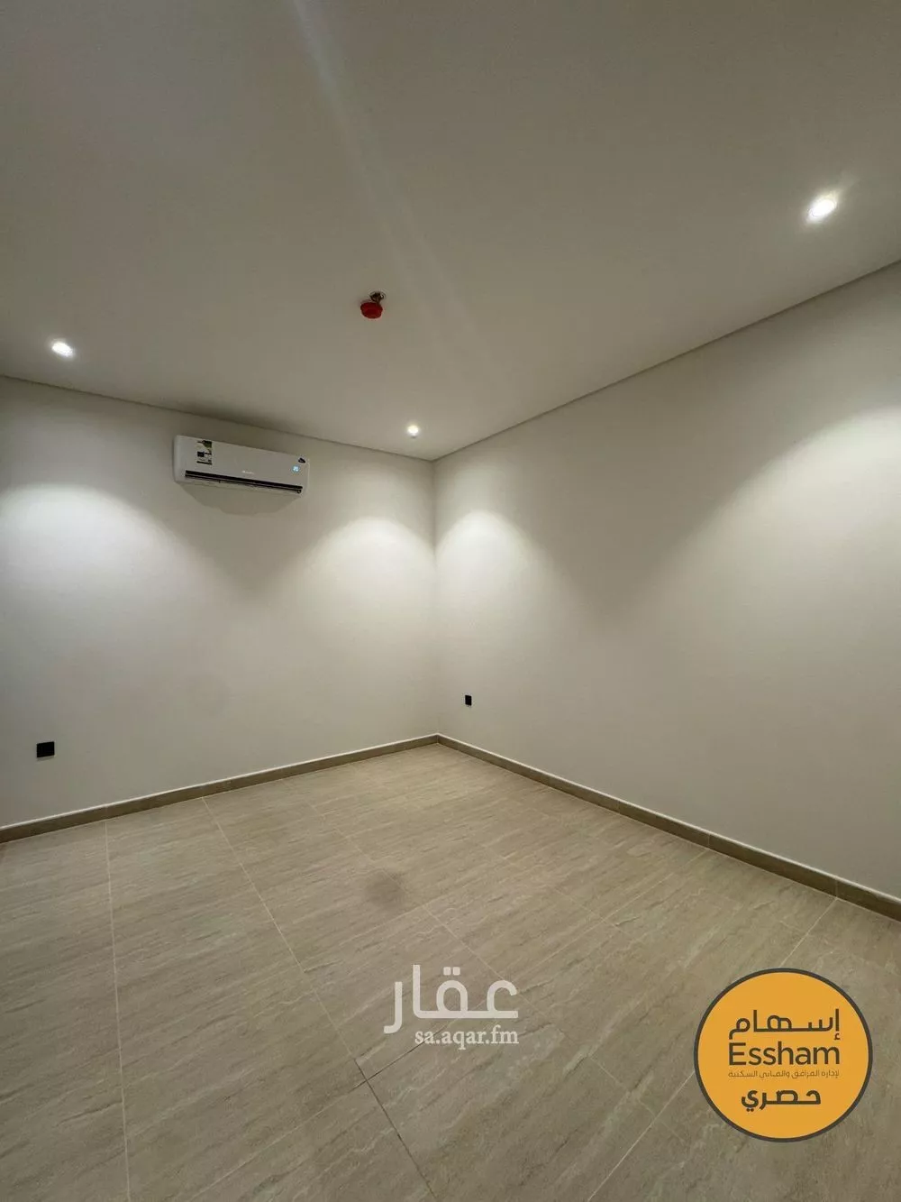 شقة 3 غرف في السيف 4